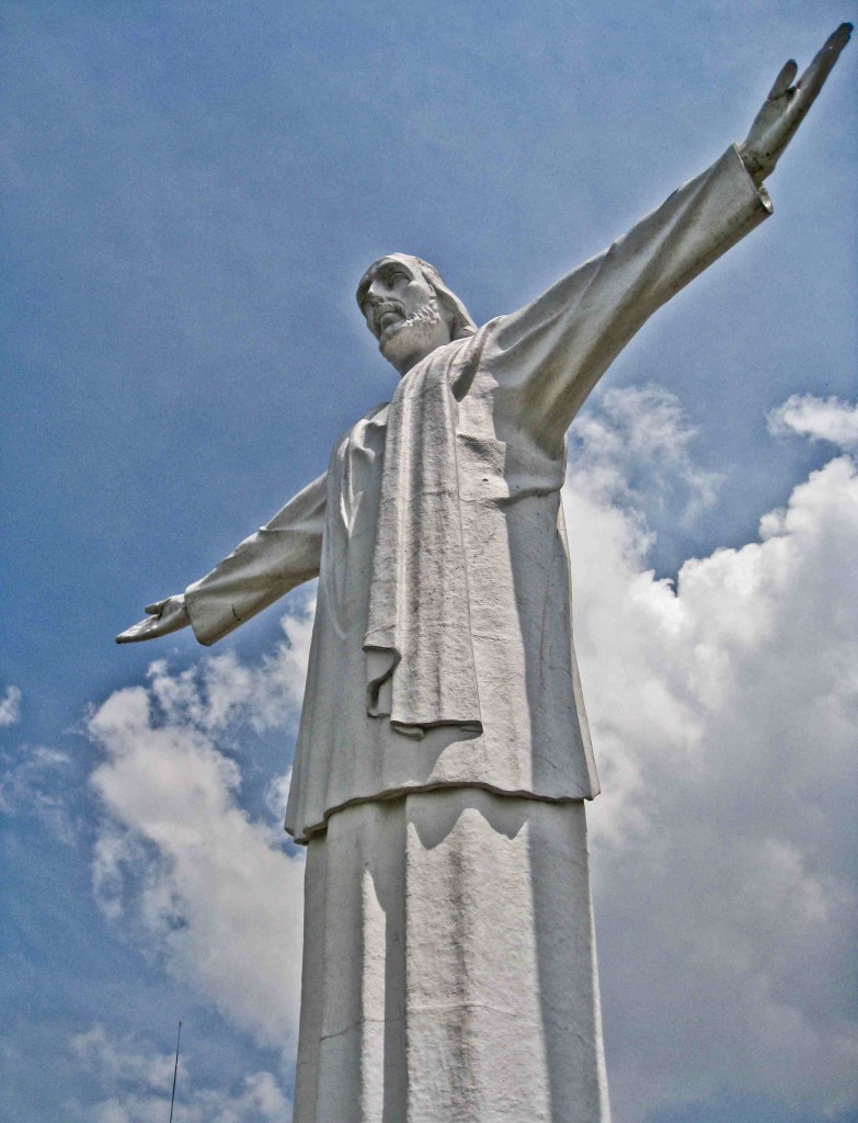 Latin America Travel Photography by Jamie Killen: Cristo Rey Cali, Colombia